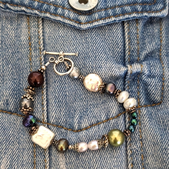 Freshwater Pearl Bracelet - Picture 1 of 3